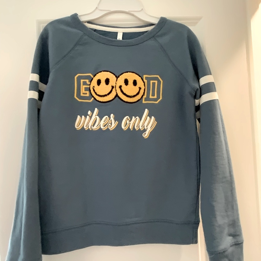 Good Vibes Only smiley face blue sweatshirt